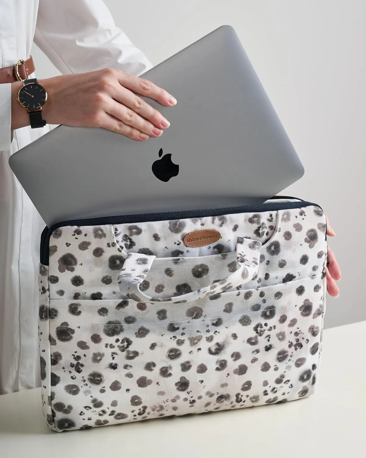 Maison d'Hermine Laptop Bag upto 15.6 inch Stain and water repellent Cotton canvas - Cheeta