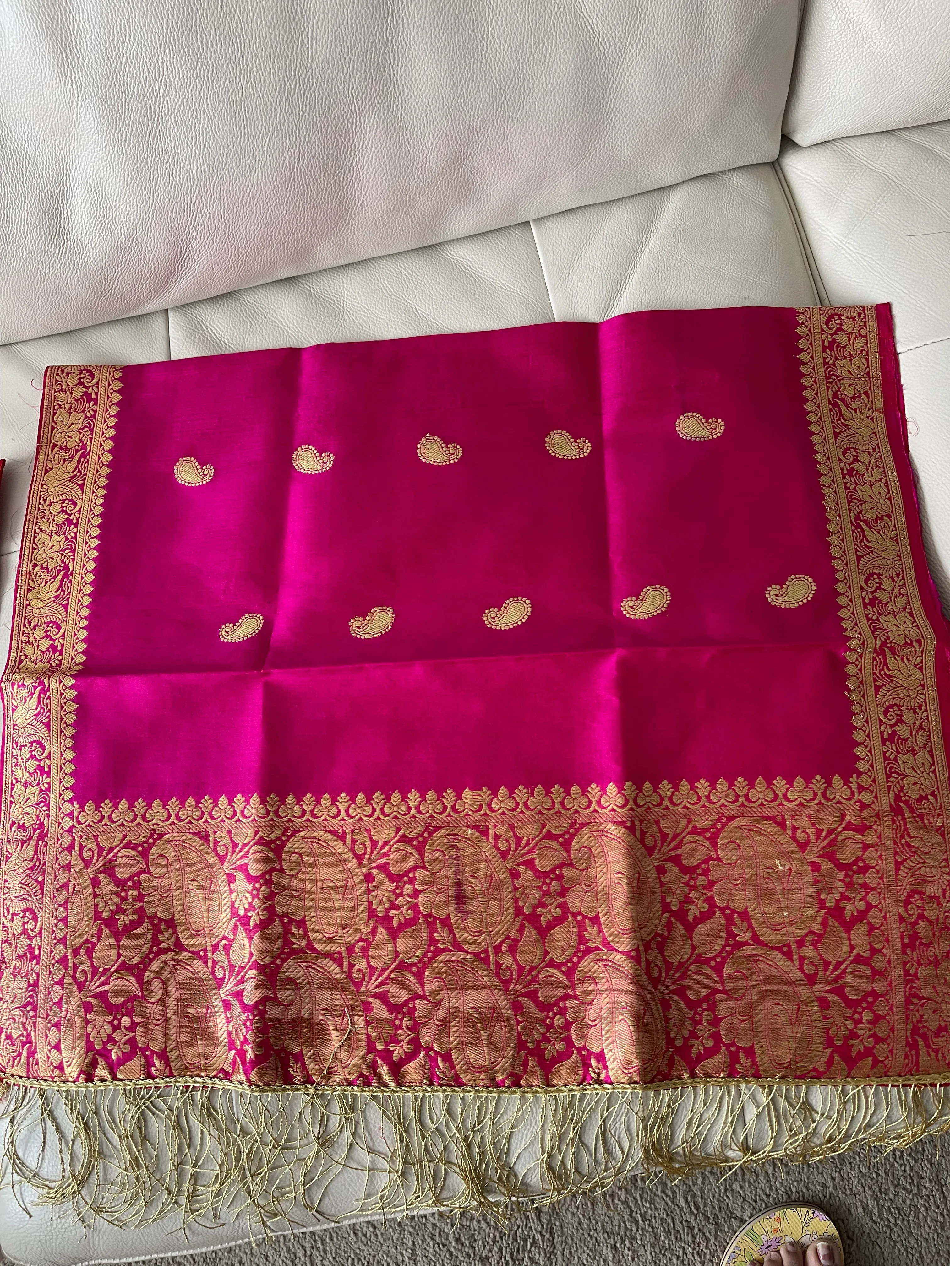 Pure Silk Hot Pink Banarasi Stole/Dupatta