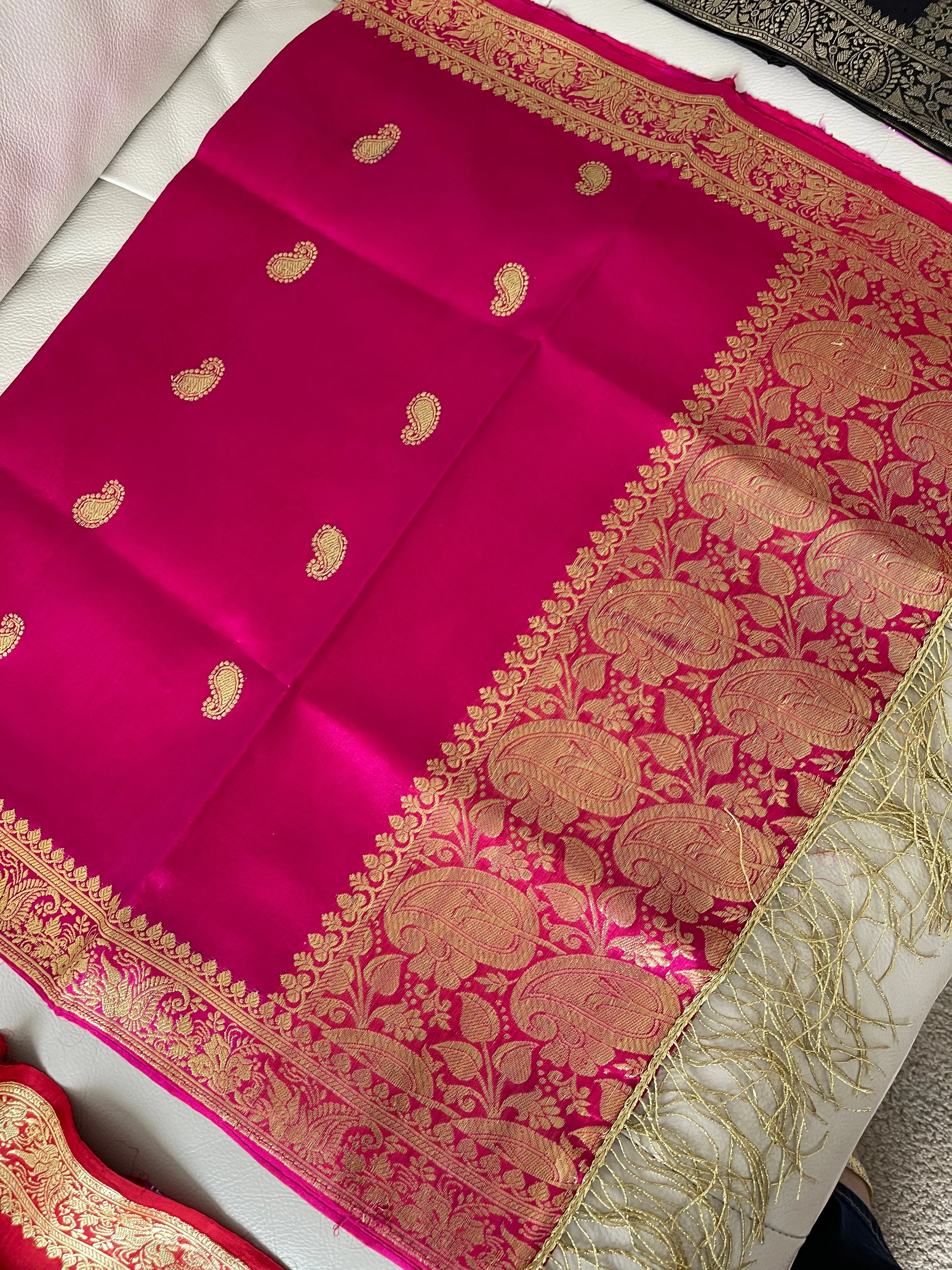 Pure Silk Hot Pink Banarasi Stole/Dupatta