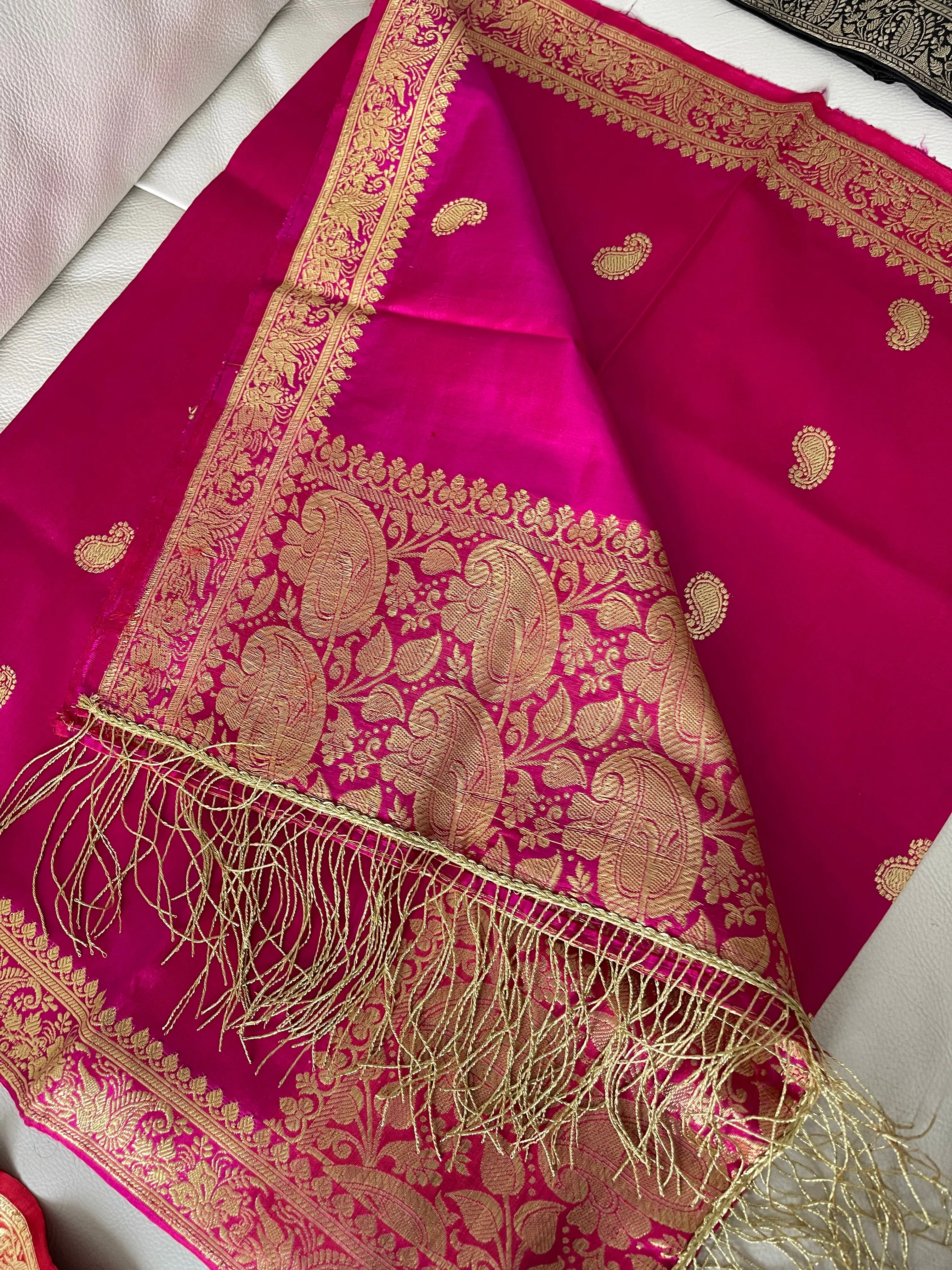 Pure Silk Hot Pink Banarasi Stole/Dupatta
