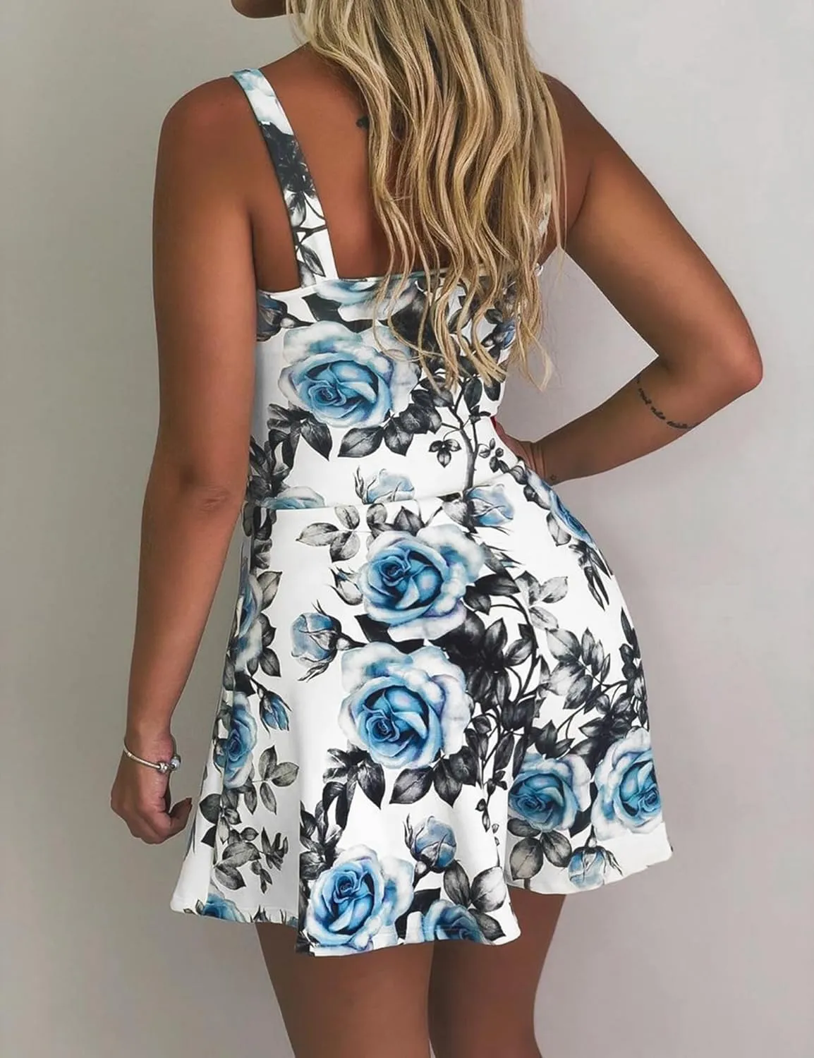 Relipop Women's Jumpsuits Floral Print Spaghetti Straps Sleeveless V Neck Front Tie Knot Rompers 2025 Beach Vacation Outfits