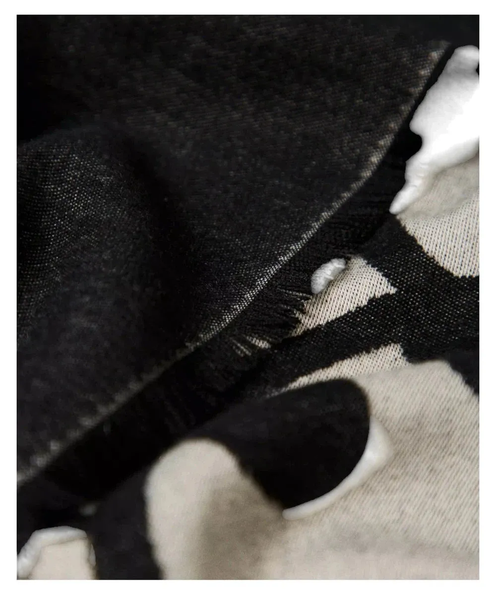 Sciarpa Jacquard Bicolore "Floral Elegance" con Logo