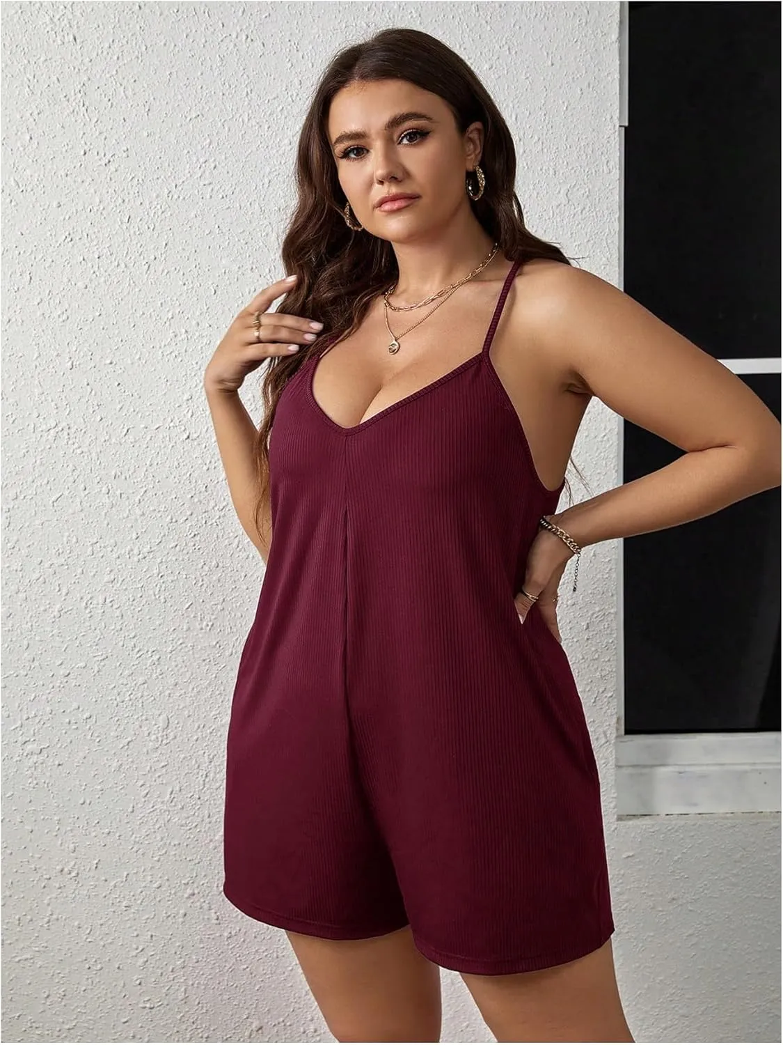 SOLY HUX Women's Plus Size Cami Romper V Neck Spaghetti Strap Short Jumpsuit with Pockets