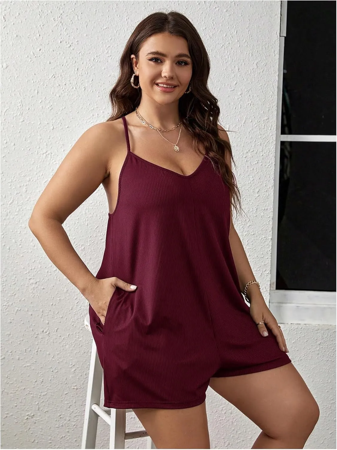 SOLY HUX Women's Plus Size Cami Romper V Neck Spaghetti Strap Short Jumpsuit with Pockets