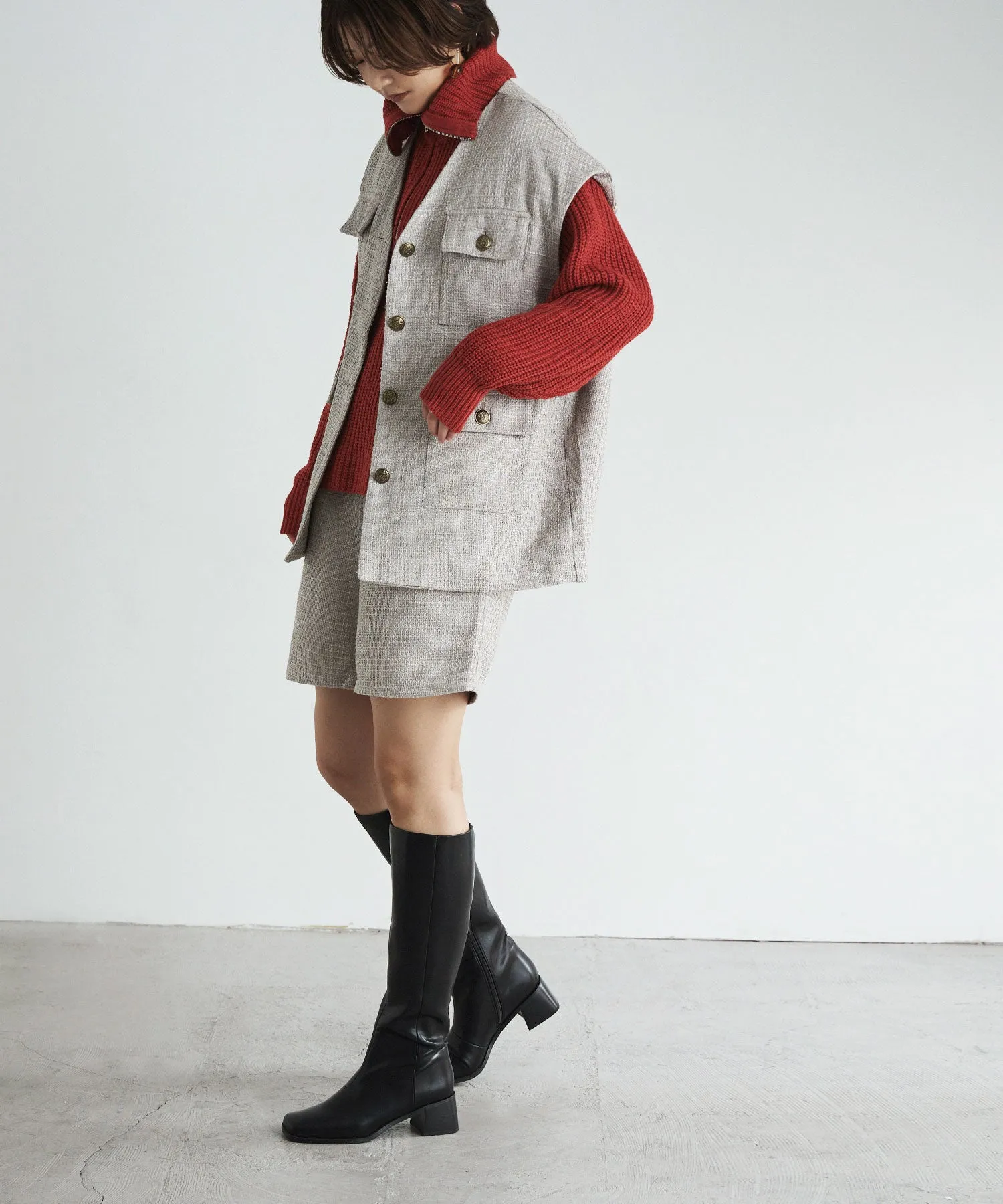 Tweed sleeveless jacket