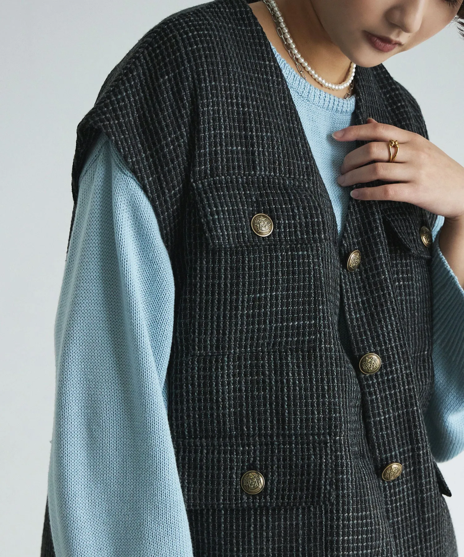 Tweed sleeveless jacket